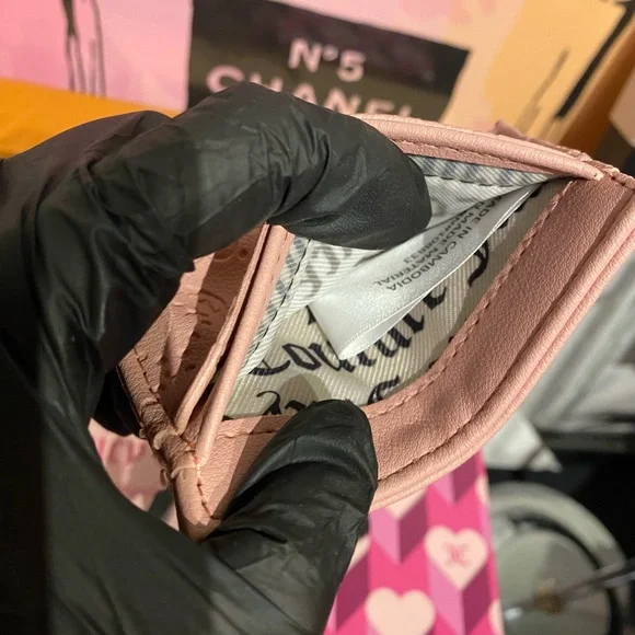 Juicy Couture Faux Fur Heart Crossbody Bag and Card Holder Gift Set - Picture 5 of 6